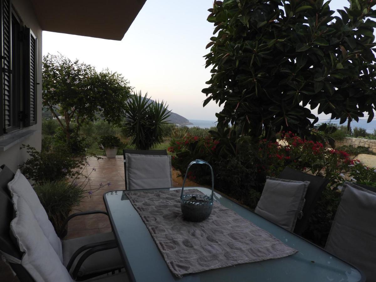 فيلا Chrissi'S House With Garden And Sea View Zerviana كيساموس المظهر الخارجي الصورة