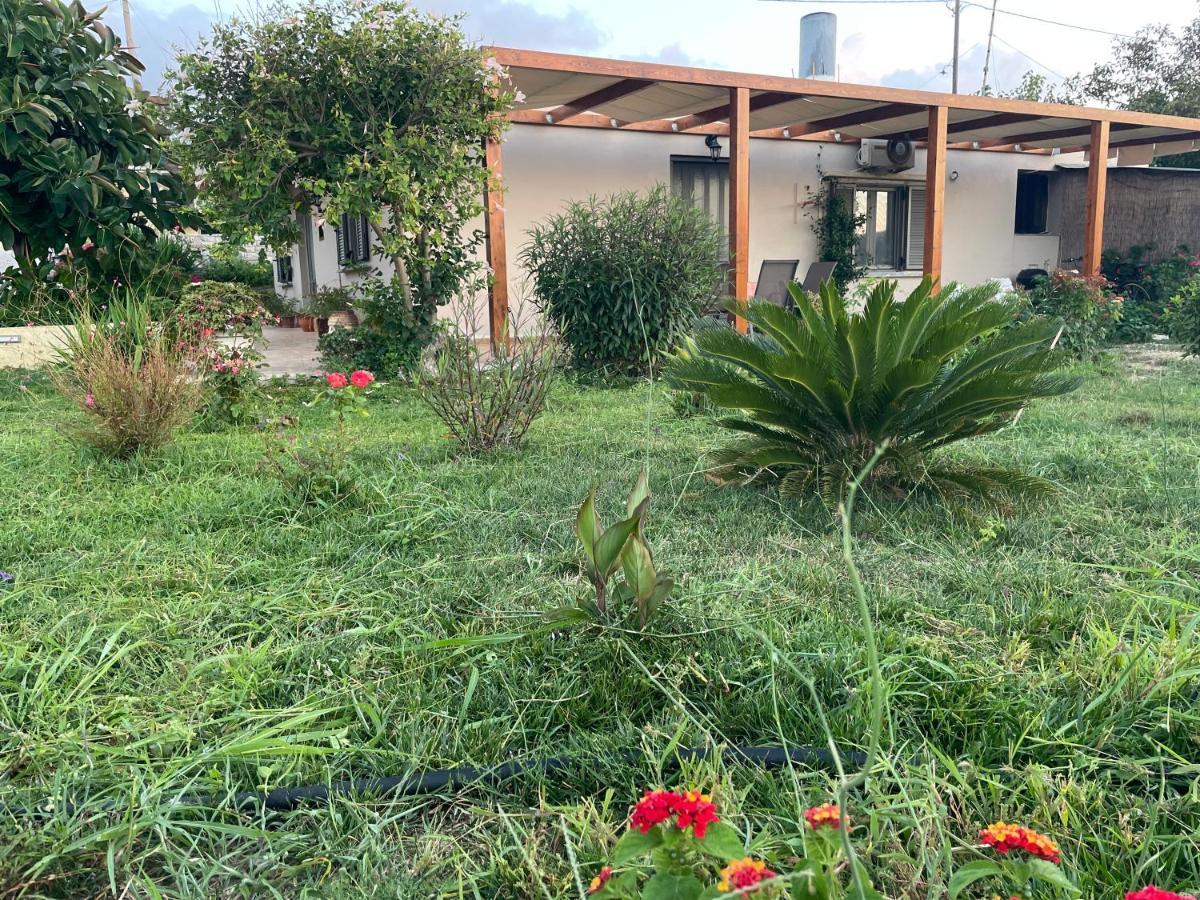 فيلا Chrissi'S House With Garden And Sea View Zerviana كيساموس المظهر الخارجي الصورة
